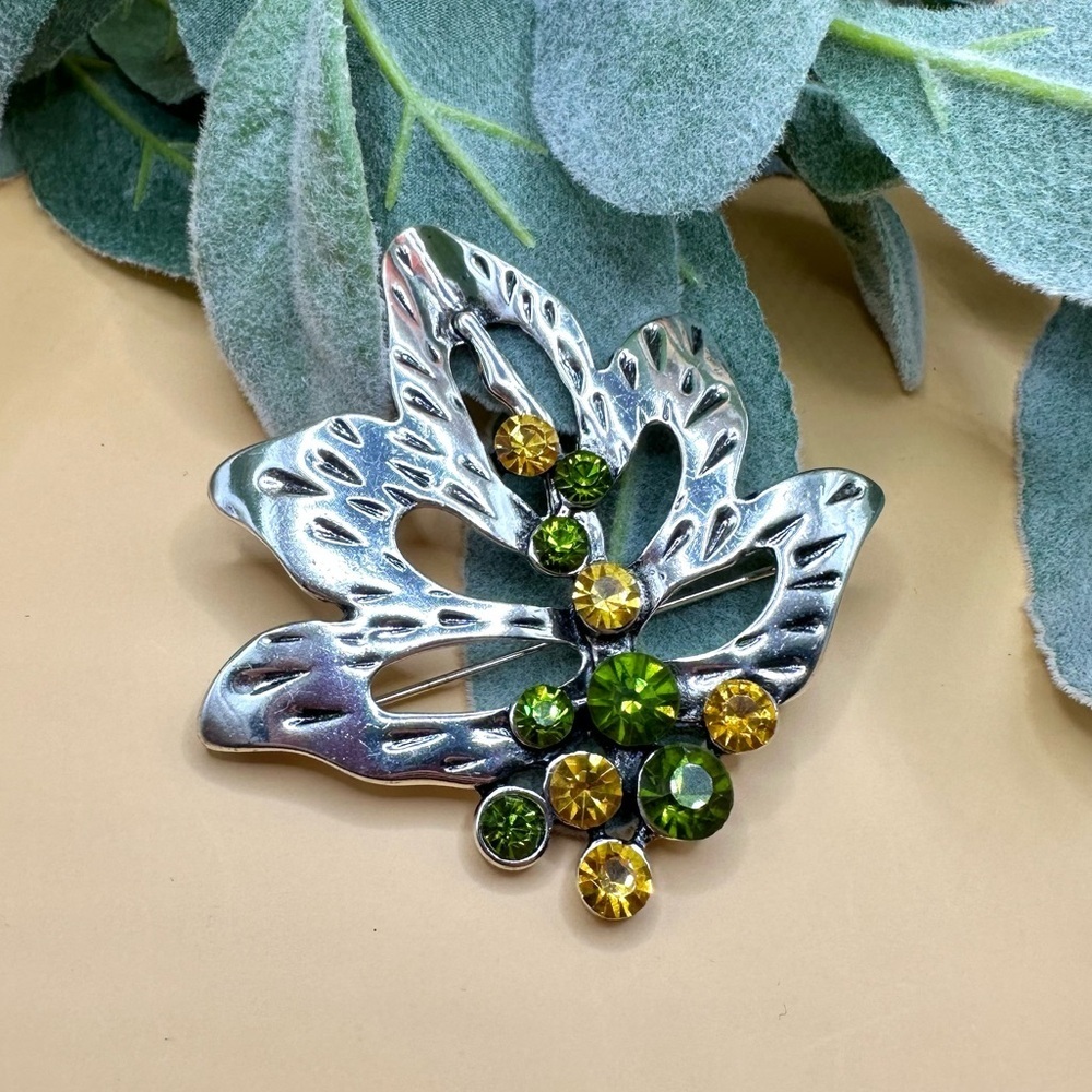 Vintage Silver tone and green/yellow rhinestone brooch